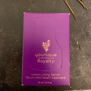 Younique Instant Lifting serum
